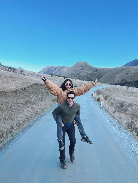 Nana Mirdad - Andrew White [Foto: Instagram/nanamirdad_]