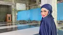 Beberapa kali mengunggah foto saat menggunakan hijab di akun Instagram pribadinya, penampilan KD pun sering dijadikan inspirasi. Ia juga dinilai terlihat lebih menawan oleh para penggemar. (Liputan6.com/IG/@krisdayantilemos)