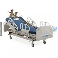 Masyarakat dunia maya dibikin ngakak sama meme curhatan tiang listrik yang ditabrak mobil Setya Novanto. (Foto: MemeComic.ID