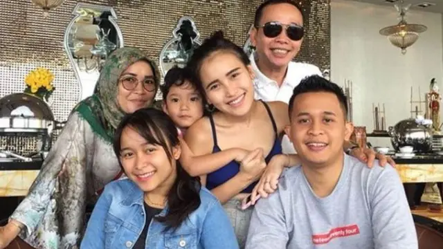 Ayu Ting Ting (Foto: Instagram)