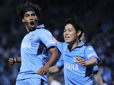 Hingga pekan ke-14 J1 League 2024, dua pemain tercatat menjadi pemuncak daftar top skor sementara masing-masing dengan torehan 11 gol. Berdiri sejajar dengan Leo Ceara, striker Cerezo Osaka asal Brasil, striker lokal milik Jubilo Iwata, Ryo Germain mampu bersaing di tengah gempuran para legiun asing. Seperti apa perjalanan karier sang local pride kelahiran Atsugi, Kanagawa, Jepang berusia 29 tahun yang memiliki darah Amerika Serikat dari sang ayah tersebut? Simak uraiannya berikut ini. (J.LEAGUE)