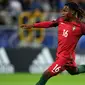 Renato Sanches tak dipanggil ke Timnas Portugal di Kualifikasi Piala Dunia 2022 lantaran baru sembuh dari cedera meniskus. Fernando Santos tentu tak akan mengambil resiko untuk membawanya. Posisinya akan digantikan oleh pemain senior lain, seperti Joao Mario dan Matheus Nunes. (AFP/Maciej Gillert)