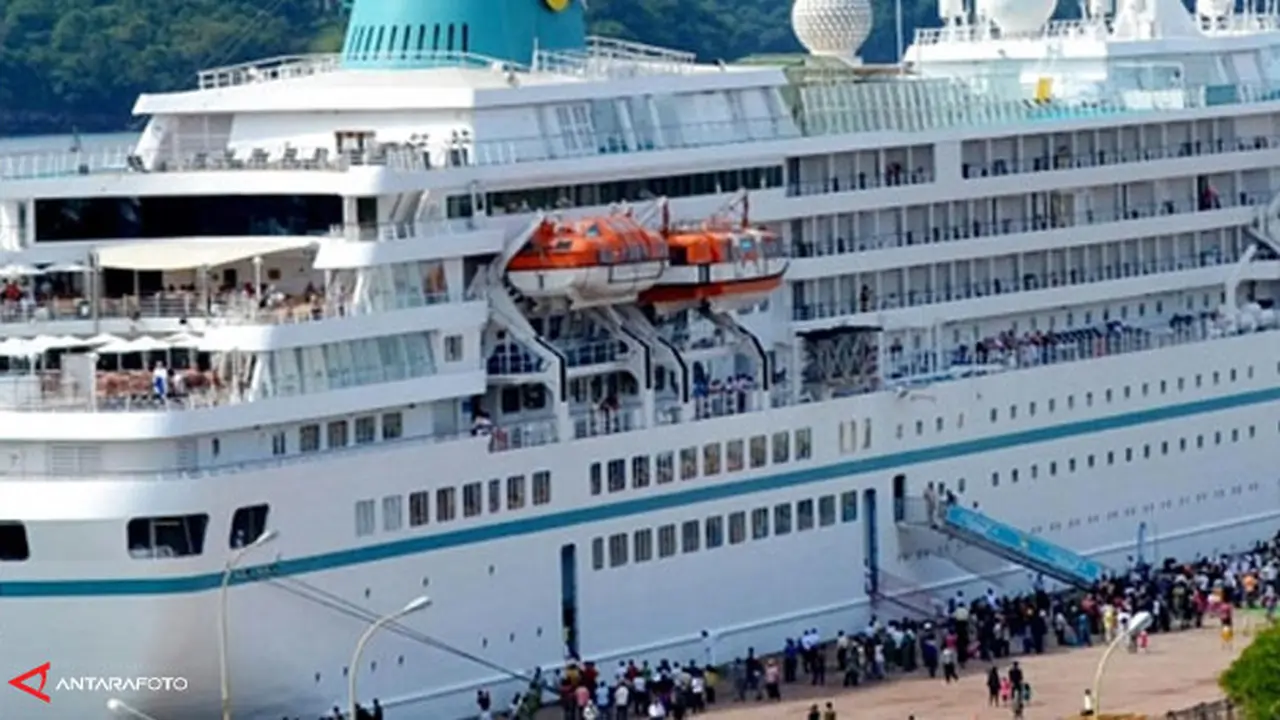 kapal-pesiar-131020b.jpg
