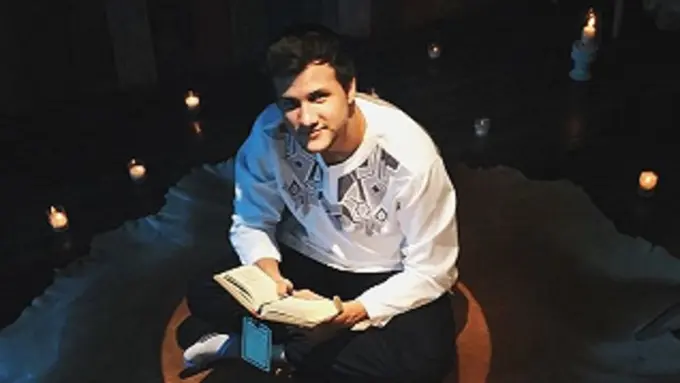 [Bintang] Stuart Collin