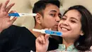 Bahagia rasanya Nagita Slavina dan Raffi Ahmad menyambut anak kedua mereka. Begitu juga Rafathar yang sangat antusias akan menjadi seorang kakak. (Instagram/raffinagita1717)