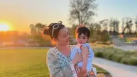 Potret bahagia keluarga kecil Julie Estelle. (sumber: Instagram/julstelle)