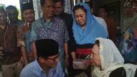 Yenny Wahid menemani ibunya menemui Sandiaga Uno.