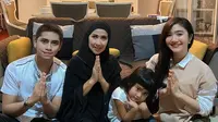 Momen Febby Rastanty ikut buka puasa bareng keluarga Venna Melinda. (Sumber: Instagram/vennamelinda)