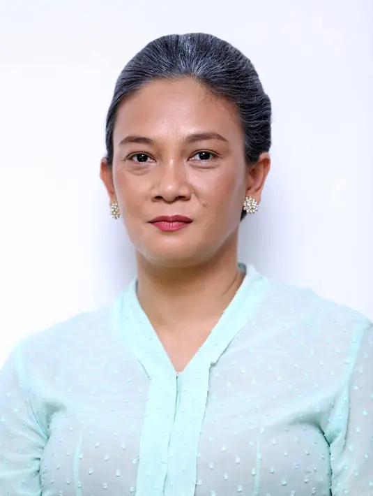 Film yang menceritakan masa muda mantan Presiden Habibie ini mampu menggoda Dian Nitami kembali ke dunia akting yang membesarkan namanya. (Nurwahyunan/Bintang.com)