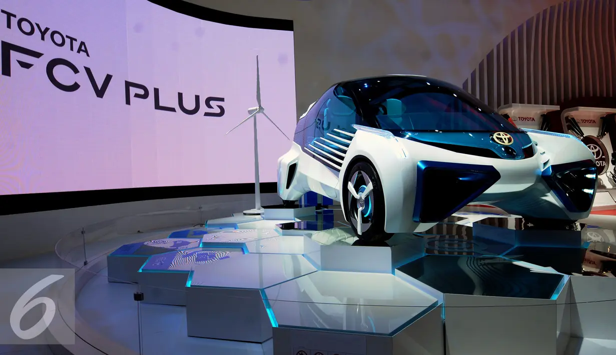 Sebuah mobil konsep dipamerkan pada Gaikindo Indonesia International Auto Show (GIIAS) 2016 di ICE BSD City Serpong, Banten, Kamis (11/8). GIIAS akan berlangsung hingga 21 Agustus 2016 mendatang. (Liputan6.com/Helmi Fithriansyah)