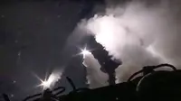 Detik-detik Rusia Luncurkan Misil Ke Suriah (Reuters)