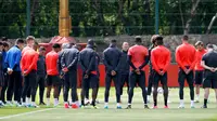 Para pemain MU saat mengikuti sesi latihan di AON Training Complex di Carrington, Inggris, Selasa (23/5). Partai final Liga Eropa 2016-2017 akan digelar di Friends Arena, Stockholm, pada 25 Mei 2017 dini hari WIB. (Martin Rickett / PA via AP)