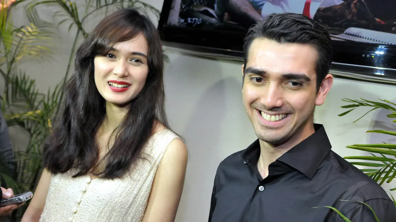 Fachry Albar dan Renata Kusmanto