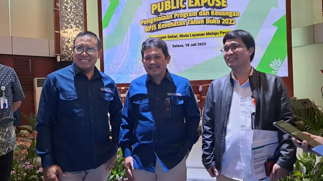 Direktur Utama BPJS Kesehatan, Ali Ghufron Mukti dalam acara Public Expose BPJS Tahun Buku 2022, Jakarta, Selasa (18/7/2023). (Ayu/Merdeka.com)