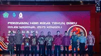 Menag Yaqut Cholil Qoumas menghadiri perayaan Tahun Baru Imlek Nasional 2575 Konzili di Balai Samudra, Jakarta Utara, Senin (12/2/2024). Perayaan Imlek ini digelar Kemenag bersama MATAKIN. (Merdeka.com)
