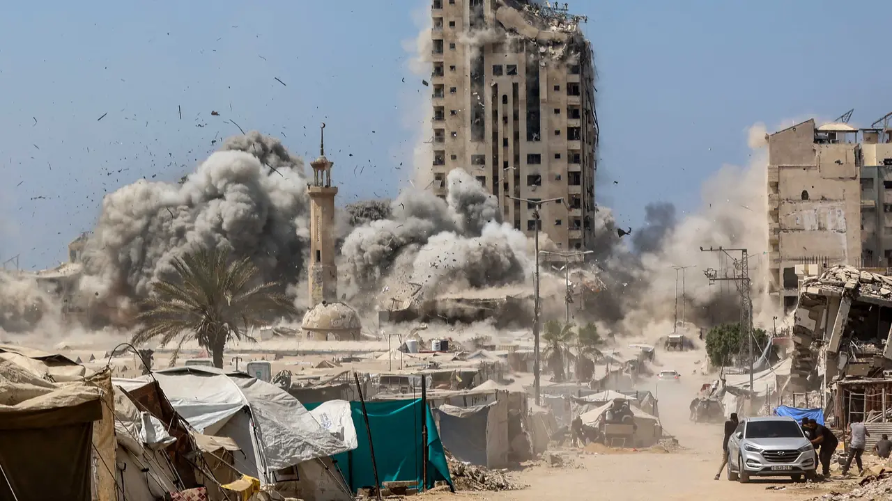 Digempur Israel, Gedung yang Dihuni Ratusan Warga Palestina di Gaza Nyaris Rata dengan Tanah
