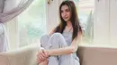 Gaya kasual seakan sudah menjadi andalan wanita 26 tahun ini. Seperti sedang bersantai di rumah, kekasih Deva Mahenra ini tampil stylish dengan kaus berwarna abu-abu yang dipadukan dengan celana senada. (Liputan6.com/IG/@miktambayong)