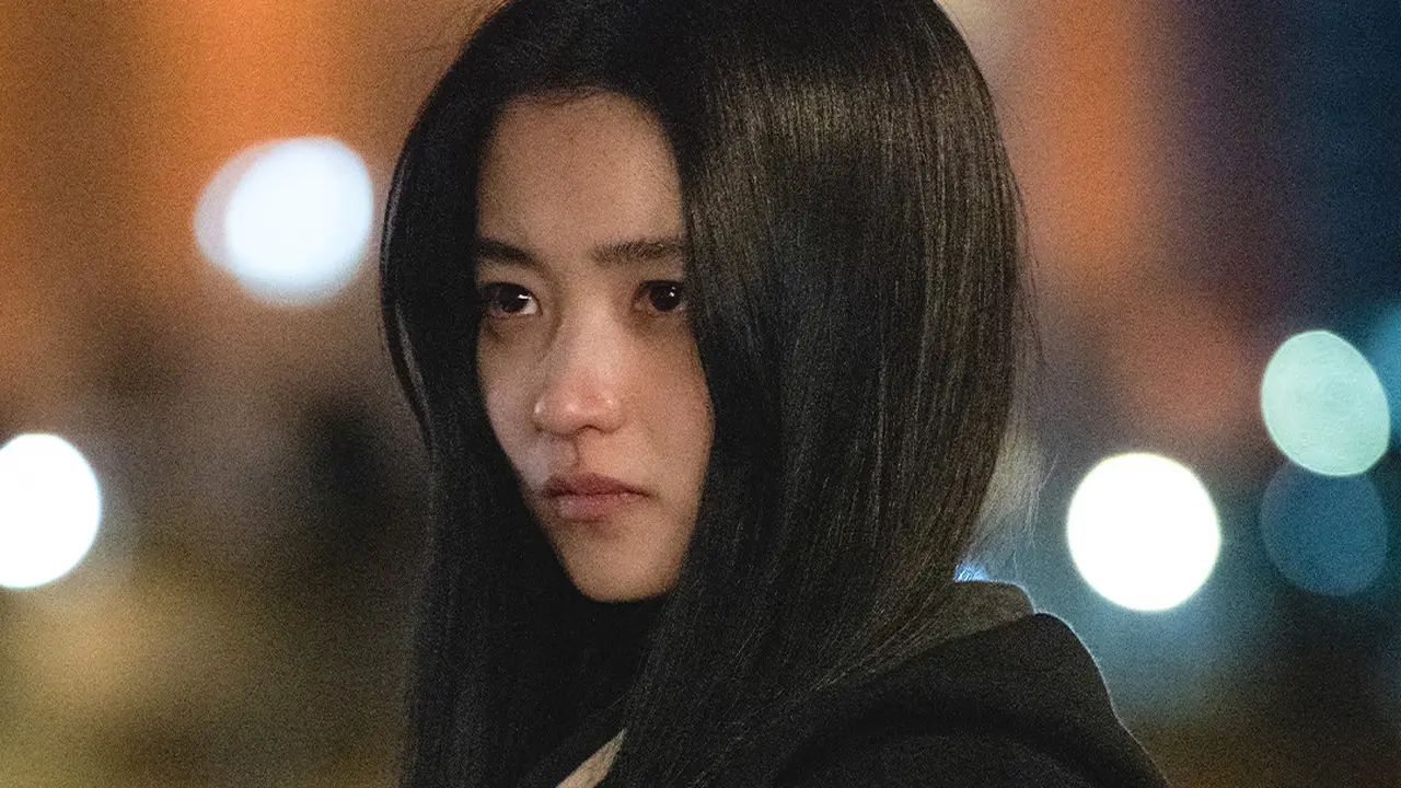 Kim Tae Ri dalam serial "Revenant". (Foto: Soompi)