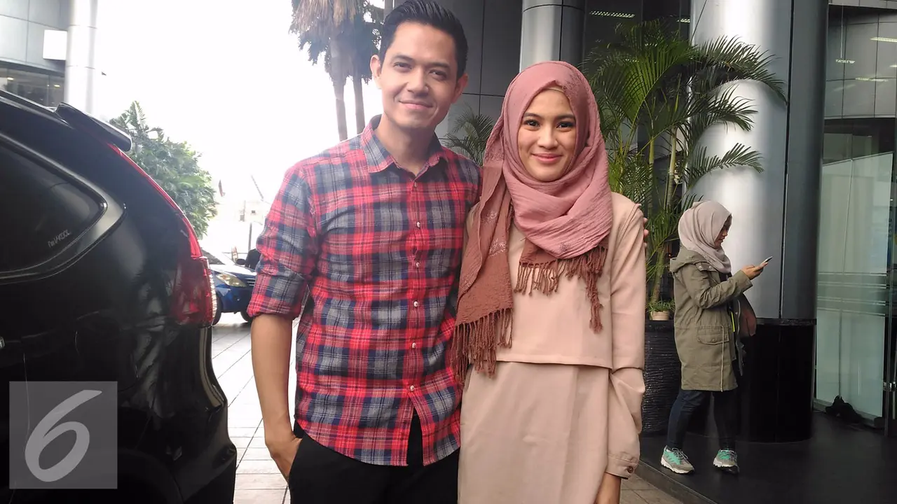 Dude Harlino dan Alyssa Soebandono