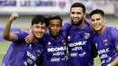<p>Pemain Persita Tangerang melakukan selebrasi saat melawan Persija Jakarta pada laga BRI Liga 1 di Stadion Indomilk Arena, Sabtu, (22/7/2023). (Bola.com/Ikhwan Yanuar)</p>
