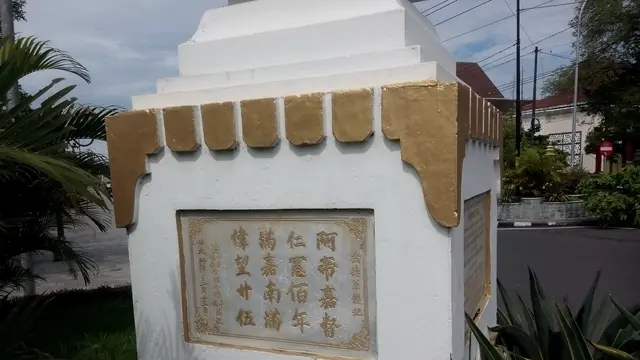 Tugu pagoda wates Kulonprogo