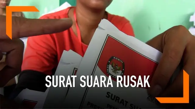 KPU Tegal masih menyortir dan melipat surat suara pemilu, ribuan surat suara ditemukan dalam kondisi rusak.