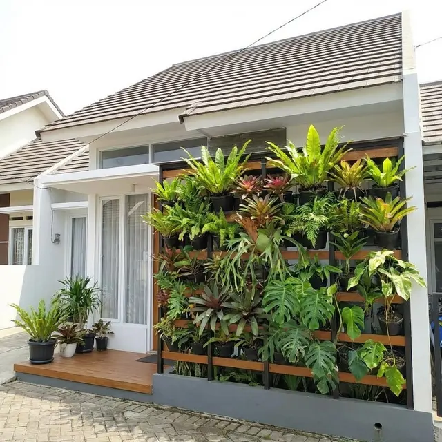 Taman Vertikal (Vertical Garden) untuk Urban Living