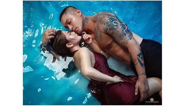 6 Potret Prewedding Miller Khan dan Sang Kekasih, Tampil Mesra