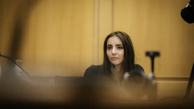 Golriz Ghahraman, anggota parlemen Partai Hijau Selandia Baru dituding mengutip di butik. (X/golrizghahraman)