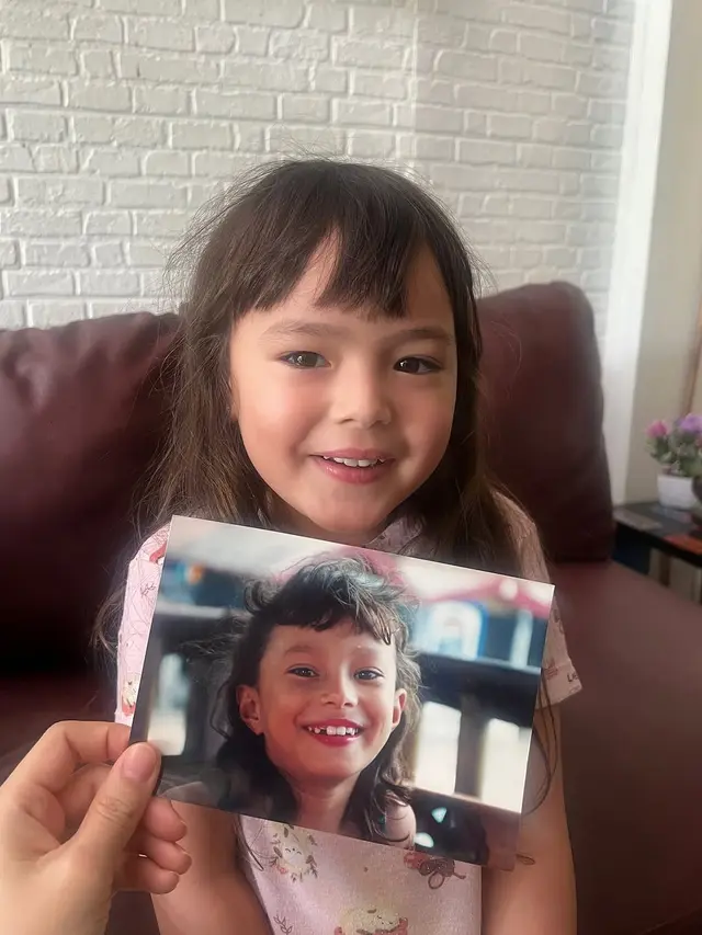 6 Potret Masa Kecil Asmirandah dan Chloe, Ibu Anak Parasnya Bak Pinang Dibelah Dua