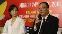 Aktris China, Bai Bai He (kiri) dan Kepala Delegasi Film Tiongkok, Liang Ge saat konferensi pers di Jakarta, (24/3).(Liputan6.com/Yoppy Renato)
