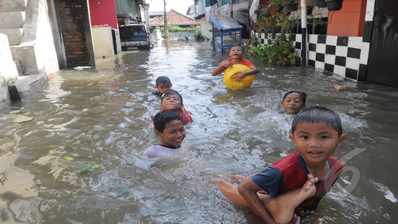 Luapan Waduk Ria Rio Bikin Banjir Kampung Pedongkelan 