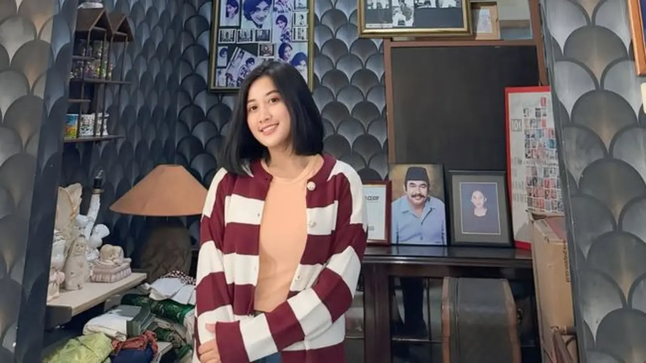 Potret Nita Gunawan Kunjungi Museum Nike Ardilla. (instagram/nitagunawan2_)