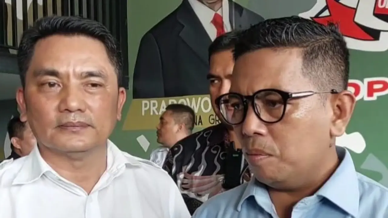 Calon Gubernur Banten, Andra Soni mengunjungi markas DPD Gerakan Rakyat Indonesia Bersatu (GRIB) Jaya di Kecamatan Cipondoh, Kota Tangerang, pada Jumat (27/9/2024).