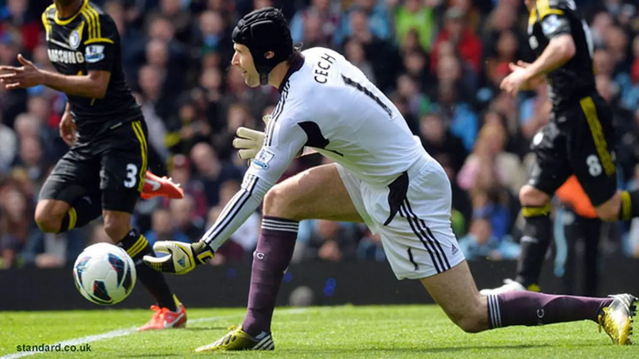 cech-130718c.jpg