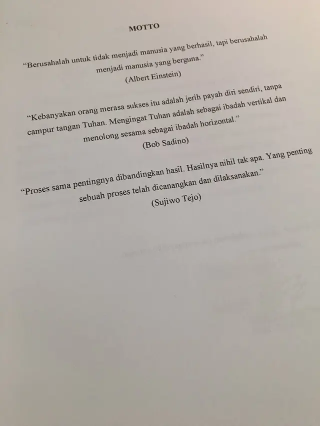 Akhirnya Lulus Kuliah, Ini 6 Motto Hidup dalam Skripsi yang Bikin Semangat