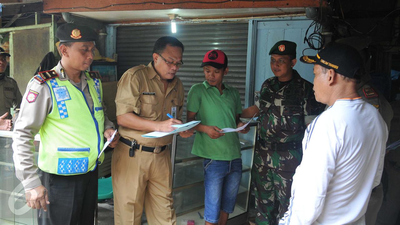 Aparat Kelurahan Mulai Sebar Surat Peringatan ke Warga Kalijodo