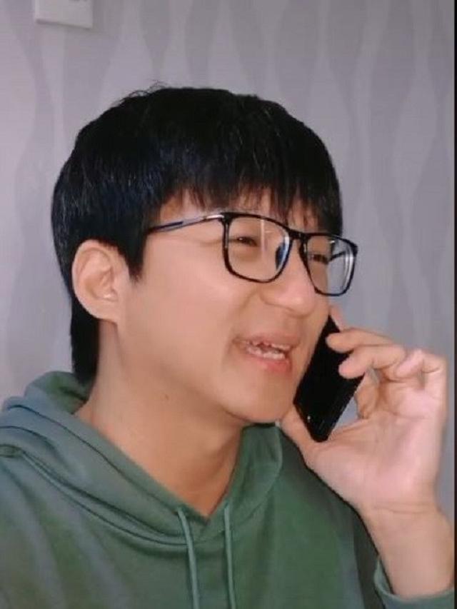 6 Potret Juna Ong, Konten Kreator yang Mirip Jackie Chan Muda