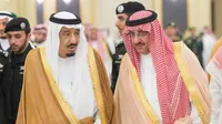 Raja Salman dan Putra Mahkota Pangeran Muhammad bin Nayef (kiri). (Alarabiya.com)