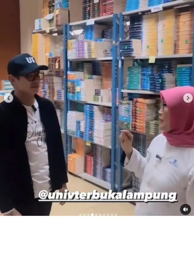 7 Potret Andika Mahesa Lanjutkan Pendidikan di Bangku Kuliah, Pakai Jas Almamater