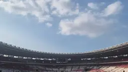 Story Instagram Lyodra pada (4/9/2024) ketika di GBK. Terlihat persiapan yang dilakukan untuk Misa Akbar sudah matang. Kabarnya Misa Akbar yang digelar di GBK ini berlangsung selama 90 menit atau 1,5 jam di GBK ini dihadiri oleh 86 ribu jemaat Katolik dari seluruh Indonesia. Dalam keterangannya, pelantun tembang menuliskan jika rencana Tuhan adalah yang terbaik. (Liputan6.com/IG/@lyodraofficial)