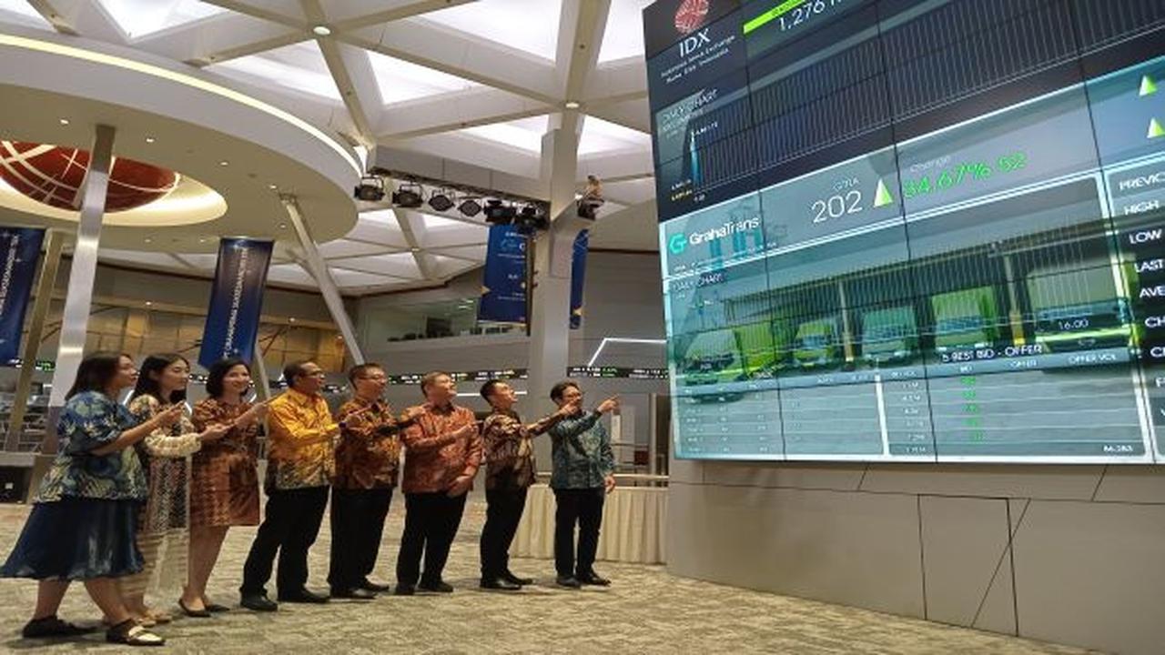 Pencatatan saham perdana PT Grahaprima Suksesmandiri Tbk (GTRA), Kamis, (30/3/2023). (Foto: Liputan6.com/Elga N)