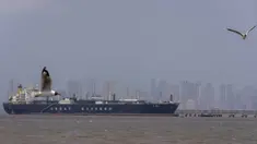 Kapal pengangkut Liquefied Petroleum Gas (LPG) berbendera India, Jag Vasant, yang mengangkut gas minyak cair, terlihat di Pelabuhan Mumbai, India, setelah tiba melewati Selat Hormuz, Rabu, 1 April 2026. Kapal pengangkut Liquefied Petroleum Gas (LPG) berbendera India, Jag Vasant, tiba di Pelabuhan Mumbai, India. (AP Photo/Rafiq Maqbool)