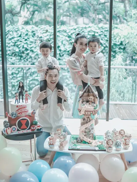 Potret Ultah Sandra Dewi (Instagram/sandradewi88)