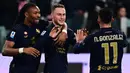 Gelandang Juventus Teun Koopmeiners (tengah) bersama Khephren Thuram-Ulien (kiri) dan Nicolas Gonzalez setelah mencetak gol pada pertandingan pekan ke-27 Serie A Italia 2024/2025 melawan Hellas Verona di Stadion Allianz, Turin, pada 3 Maret 2025 waktu setempat atau Selasa (4/3/2025) dini hari WIB. (MARCO BERTORELLO/AFP)