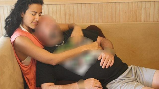 Tukang Peluk Profesional Wanita Ini Raup Rp 21 Juta Seminggu Citizen6 Liputan6 Com Jadi, penulisannya akan menjadi seperti ini: tukang peluk profesional wanita ini