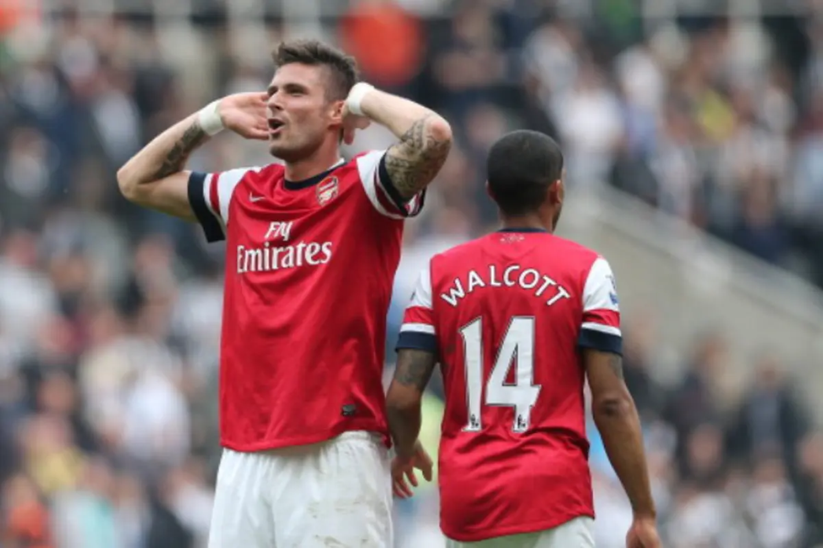 Olivier Giroud dan Theo Walcott