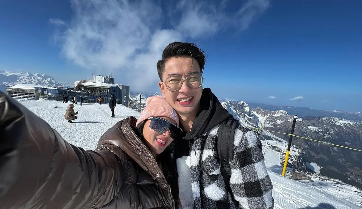 <p>Wika Salim liburan di Swiss [Instagram/wikasalim]</p>