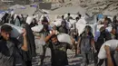 Mereka menyatakan memerlukan jaminan keamanan agar tidak ada pengadangan ketika mengirimkan bantuan. (AP Photo/Jehad Alshrafi)