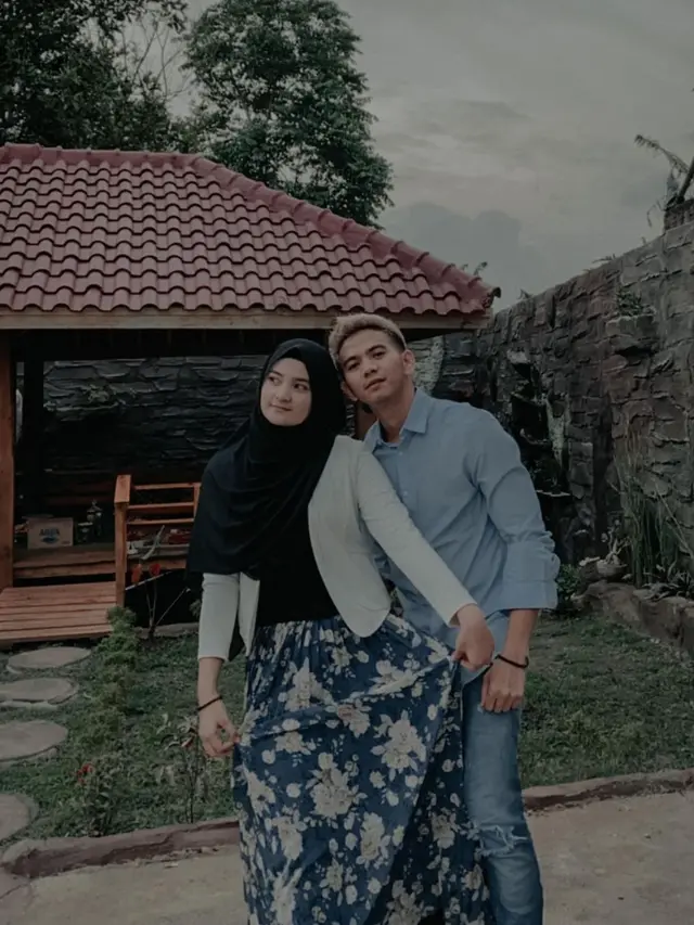 5 Potret Ridho 2R dengan Kekasih, Dikabarkan Segera Menikah